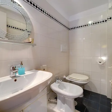 Stylish And Comfortable 1 Bed In Trastevere Roma