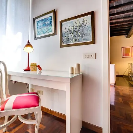 Stylish And Comfortable 1 Bed In Trastevere Daire